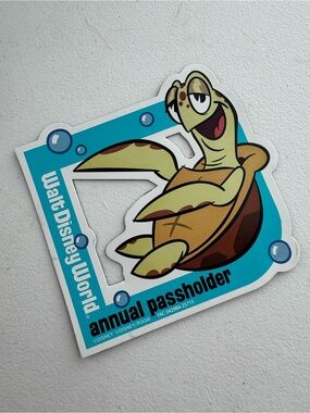 DISNEY | Annual Passholder Crush Magnet Official Finding Nemo Turtle WDW AP